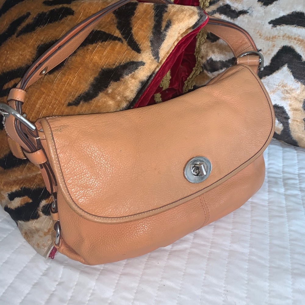 Coach pebbled leather camel tone bag - Picture 12 of 15